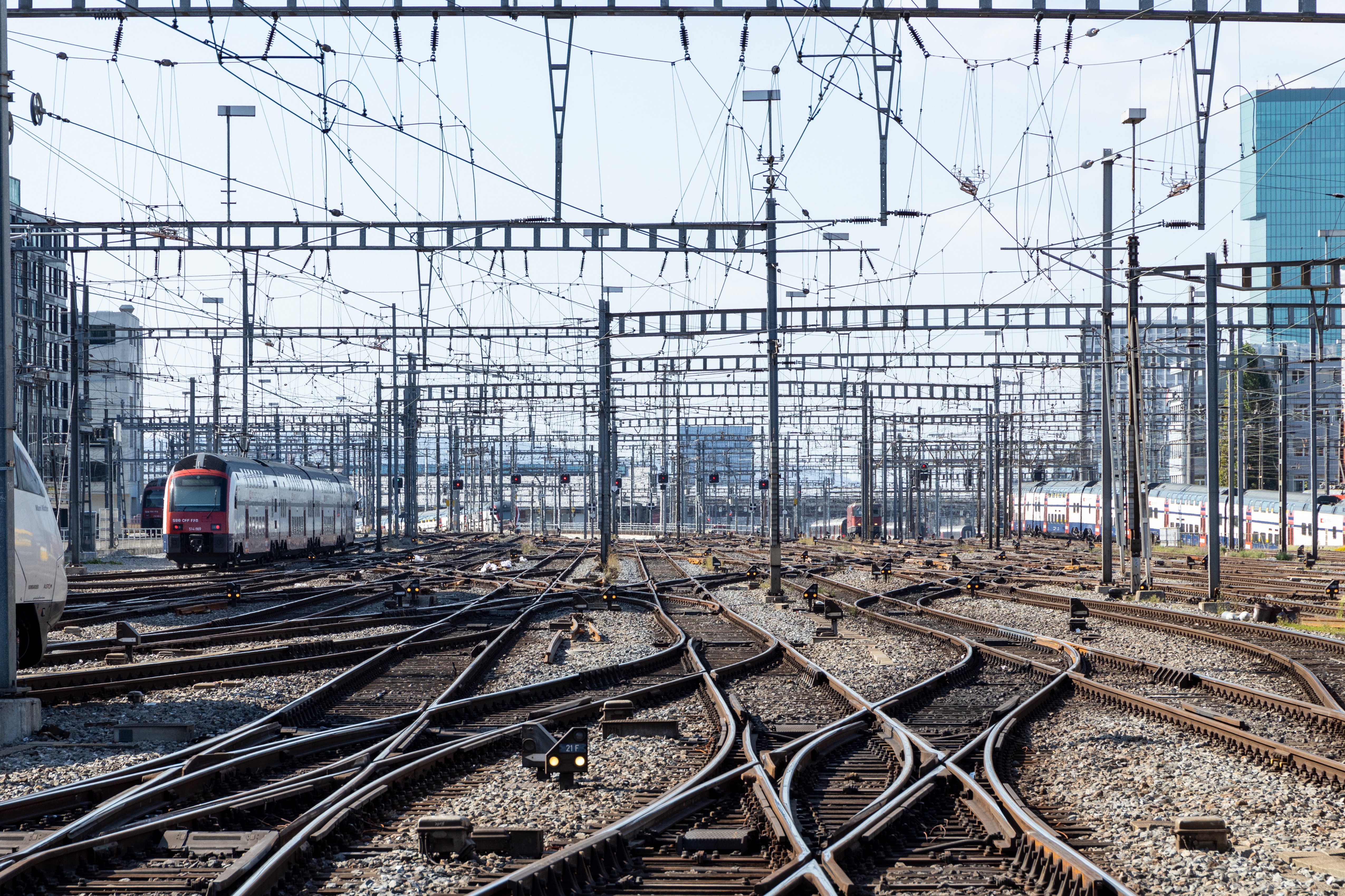 Rail corridor infrastructure